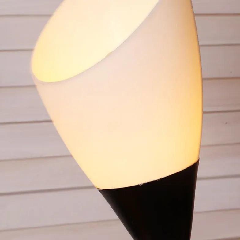 Flower-Shaped Shade Black Metal Floor Lamp - Clowas