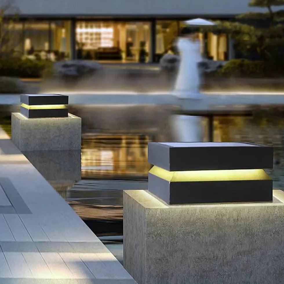 Black Solar Outdoor Column Headlight for Entrance - Clowas