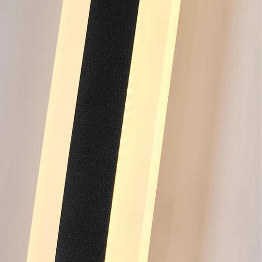 Modern Edge Outdoor Wall Light - Clowas
