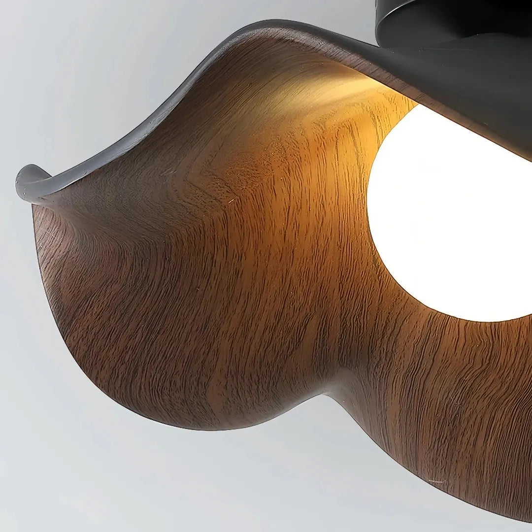 Close-up of the resin shade and metal fitting