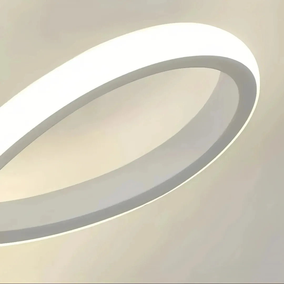 Metal body detail of the flower-shaped ceiling light 