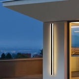 Black Linear Metal Outdoor Wall Lamp - Clowas