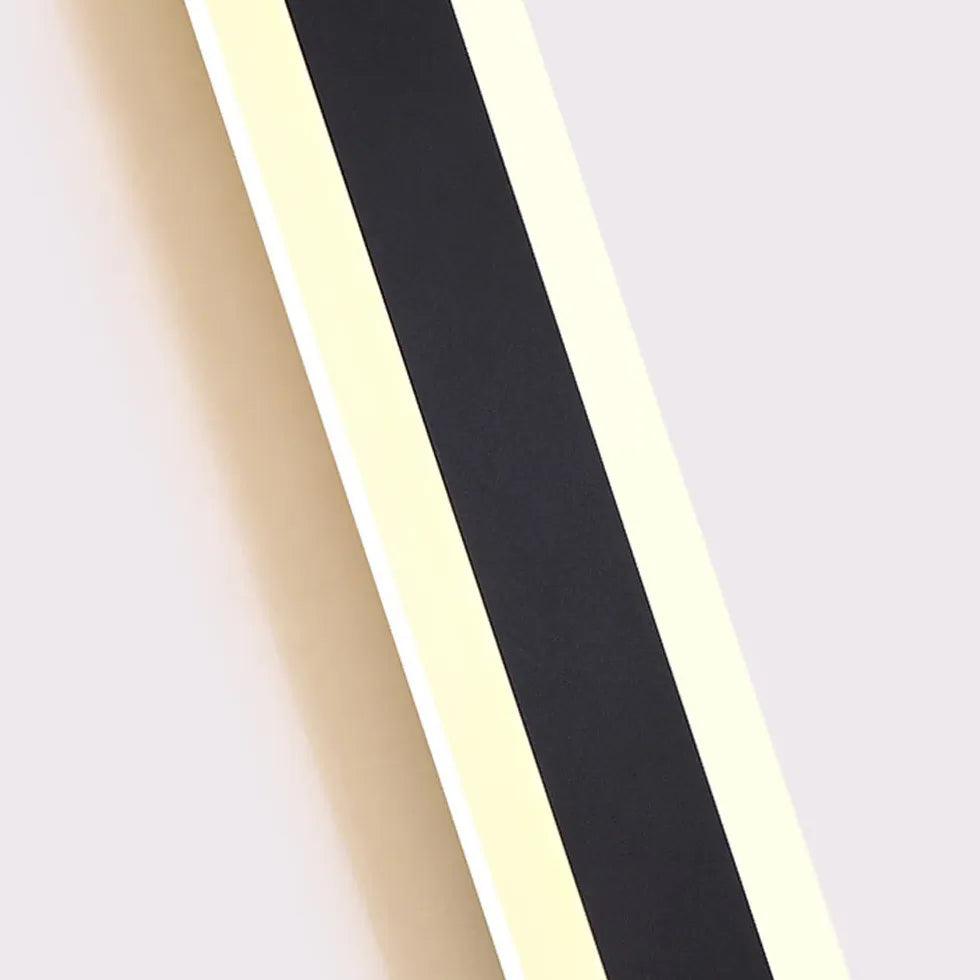 Black Linear Metal Outdoor Wall Lamp - Clowas