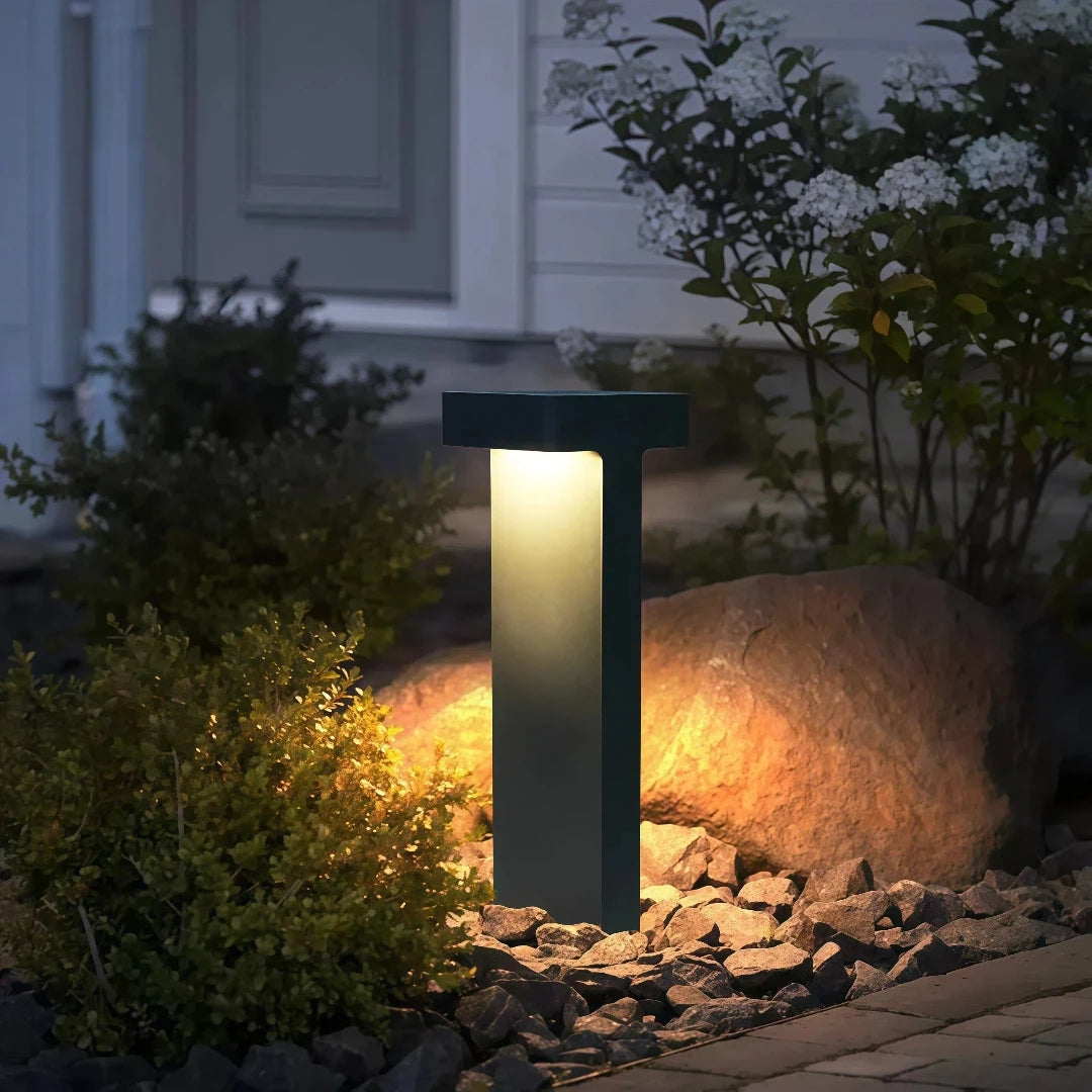 Minimalist Outdoor Bollard Lighting Solar Metal for Garden
