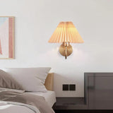 Cream-style Pleated Wall Light for Bedroom