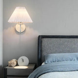 Cream-style Pleated Wall Light for Bedroom
