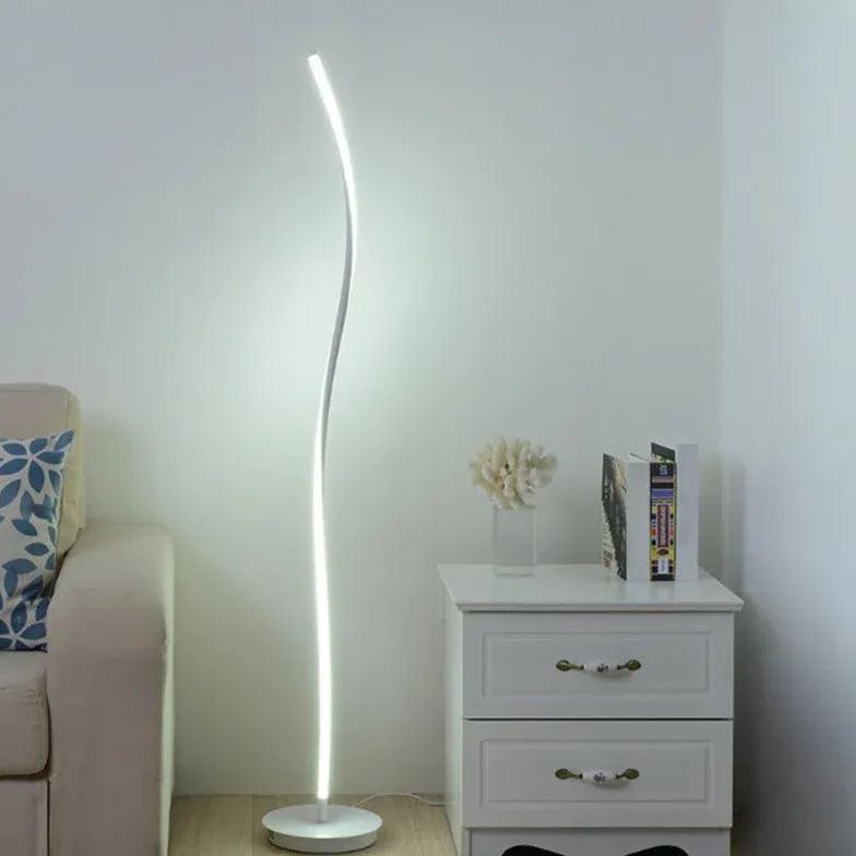 Black and White Linear LED Floor Lamp - Clowas