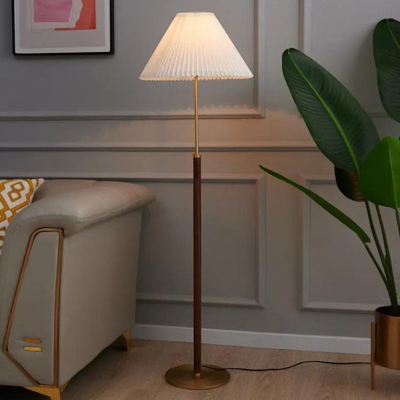 Cone-Shaped Vintage Table Lamp with Wooden Pole - Clowas