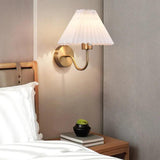 Cream-style Pleated Wall Light for Bedroom