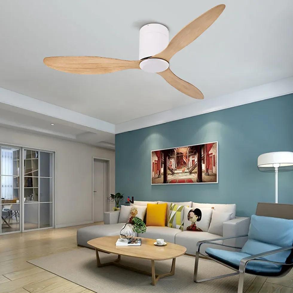 White living room with three-blade fan light - Clowas